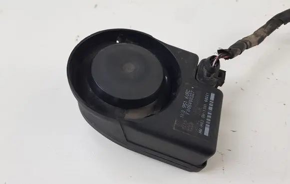 Volkswagen PASSAT B6 Alarm system siren 1K0951605C