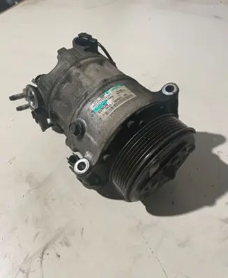 Land Rover Discovery 4 - LR4 Air conditioning (A/C) compressor (pump) 9X2319D629DA 062521030B4