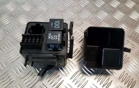 Seat Toledo II (1M) Fuse module 1J0941391C 1J0941389B