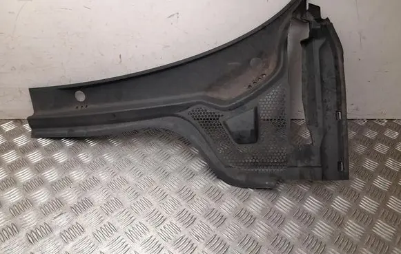 Audi A1 Wiper trim 82B819403B