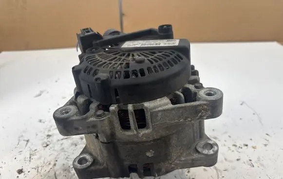 Ford Focus Generator/alternator AV6N10300GC 30659390 214147132