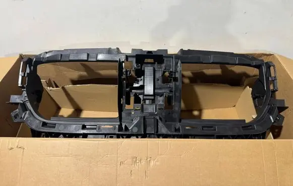 BMW iX1 Intercooler air guide/duct channel 51747011116