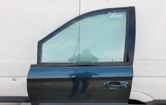 Chrysler Voyager Front door VOYEIV