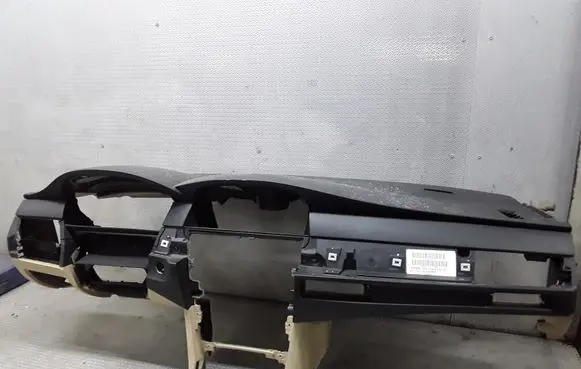 BMW 5 E60 E61 Dashboard