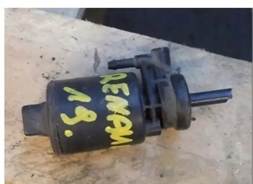 Renault 19 Windscreen/windshield washer pump