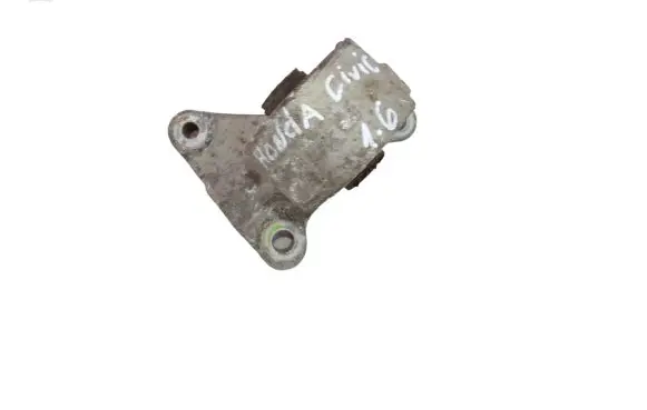 Honda Civic Engine mount bracket
