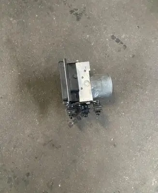 Audi A4 S4 B8 8K ABS Pump 8K0907379CA