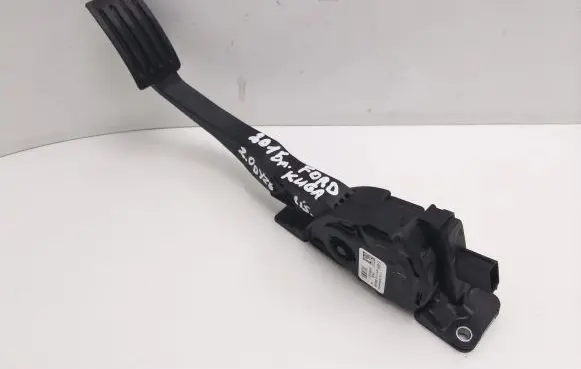Ford Kuga II Accelerator throttle pedal F1DC9F836BA
