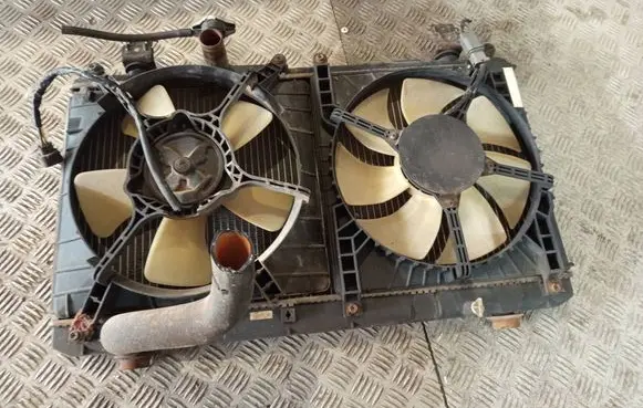 Suzuki Liana Coolant radiator