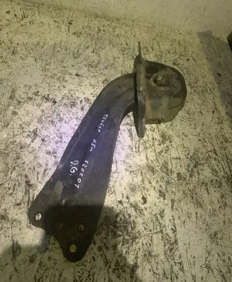 Volkswagen Touran I Rear upper control arm/wishbone