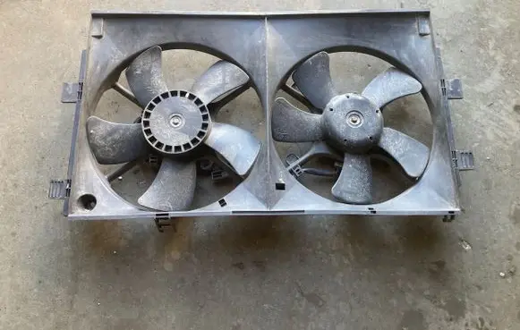 Citroen C-Crosser Radiator cooling fan shroud