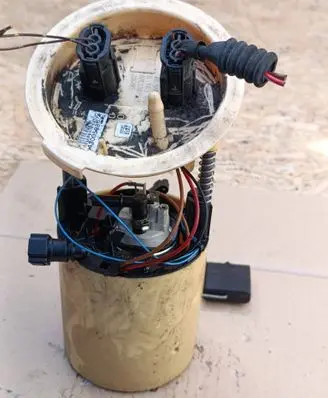 BMW 3 E90 E91 In-tank fuel pump 6763886 A2C53025282