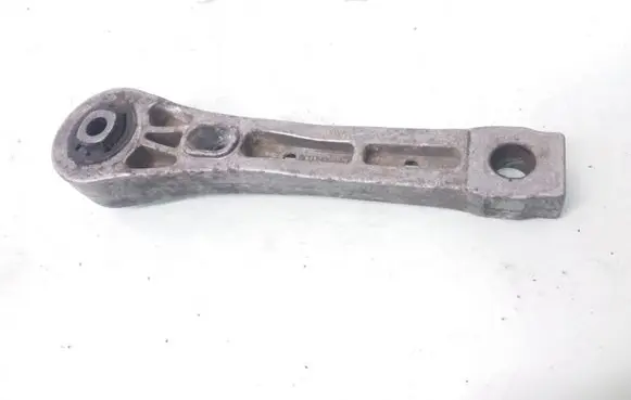 Volkswagen PASSAT B6 Engine mounting bracket 3C0199855A