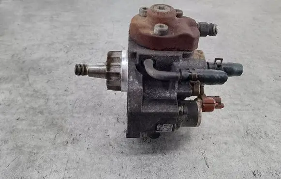 Mazda 5 Fuel injection high pressure pump