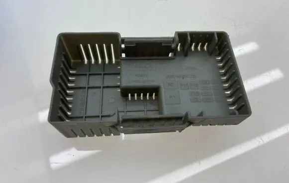 Ford Mondeo MK IV Fuse box cover 6G9T14C507 K067N
