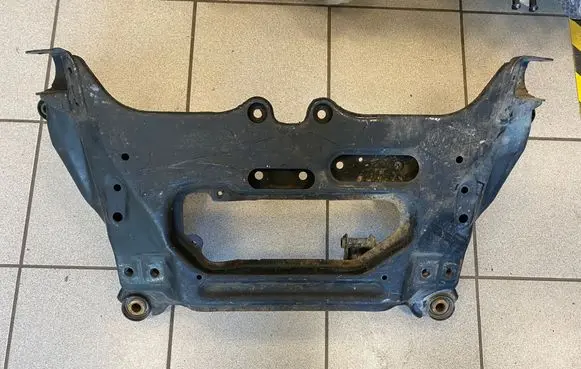 Nissan X-Trail T30 Front axle beam 544008H500 54400EQ500 544008H501