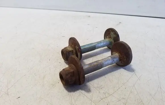 Volkswagen Golf V Rear suspension camber bolt 