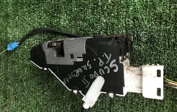 Citroen Jumpy Rear door lock 9681336180 40827149
