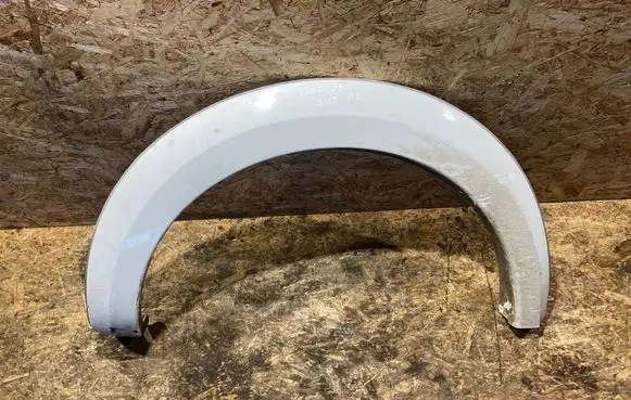 Mitsubishi L200 Front arch trim 7407A397