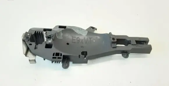 Front door exterior handle/bracket