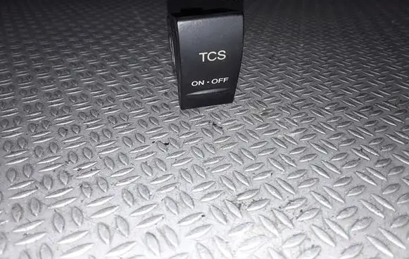KIA Magentis DTC switch 