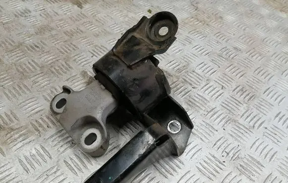 MG ZS Gearbox mount 10241848 20200628A