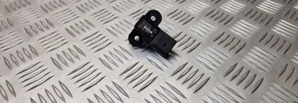 Volkswagen Golf V Air pressure sensor 03C906051 43032AG6 0261230095