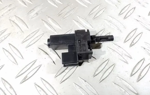 Clutch pedal sensor