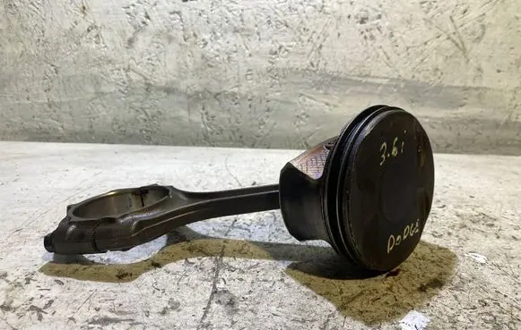 Dodge Challenger Piston with connecting rod