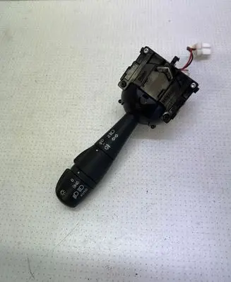 Renault Clio IV Headlight wiper switch 