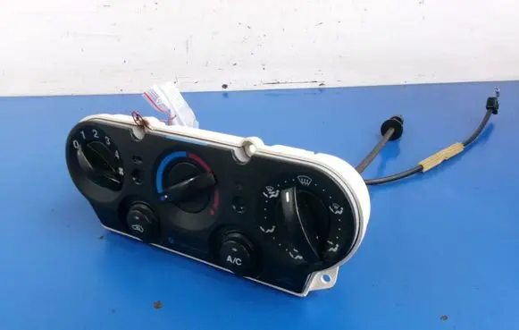 Ford Fiesta Climate control unit 2S6H19980BD