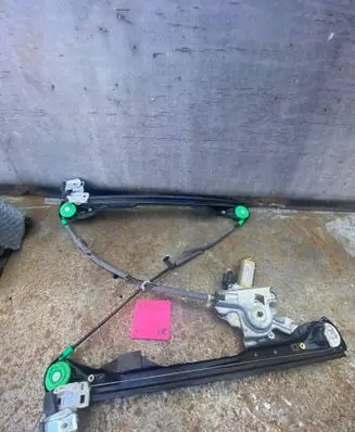 Ford Focus Front door window regulator with motor 