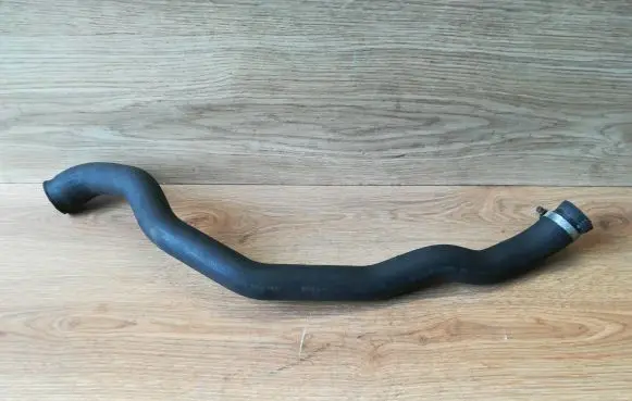 Volvo XC70 Engine coolant pipe/hose 09492891