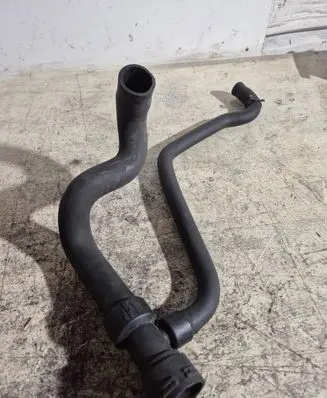 Volkswagen PASSAT B5 Engine coolant pipe/hose 8D0121055F