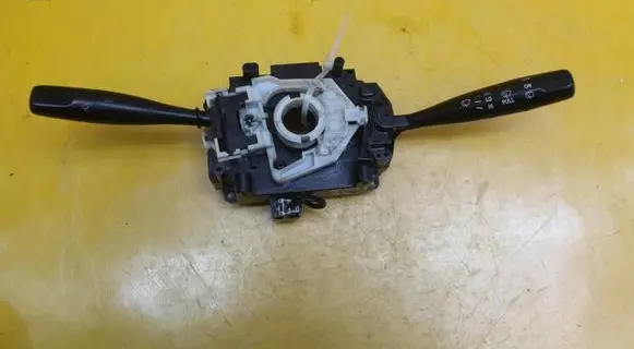 Suzuki Ignis Headlight wiper switch 17B196