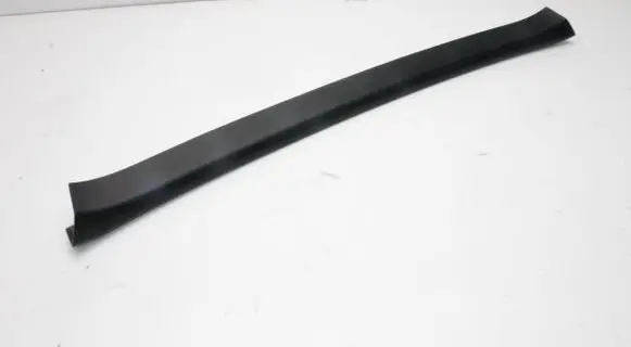 Tesla Model S Tailgate trim 100925500F