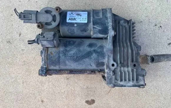 Mercedes-Benz Vito Viano W639 Air suspension compressor/pump A6393200404 747380 747380316