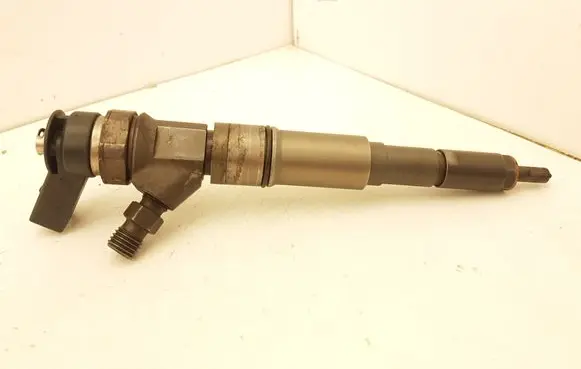 BMW 7 E65 E66 Fuel injector 7788812