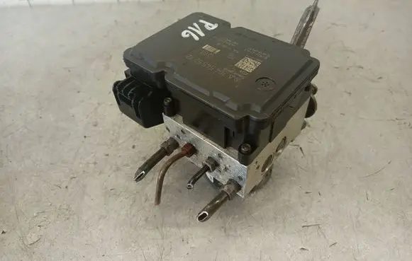 Mercedes-Benz C W204 ABS Pump A2045455232 28526062043 10061339431