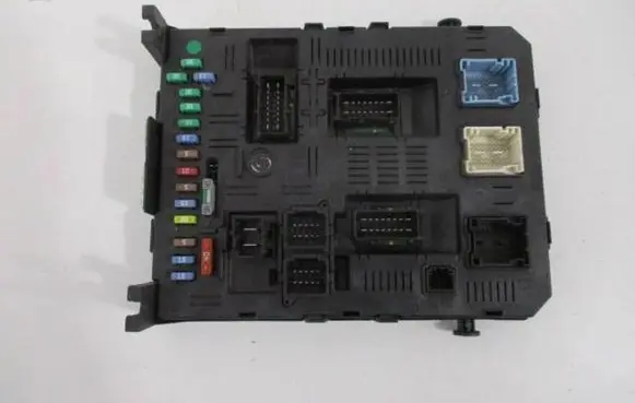 Citroen C4 I Central body control module 9664968980