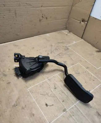 Volkswagen Sharan Accelerator throttle pedal 7M3723507B YM219F836FA