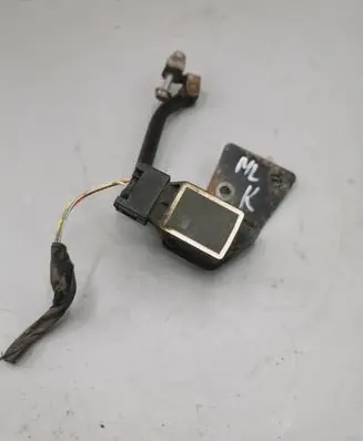 Mercedes-Benz ML W164 Air suspension front height level sensor A0105427717