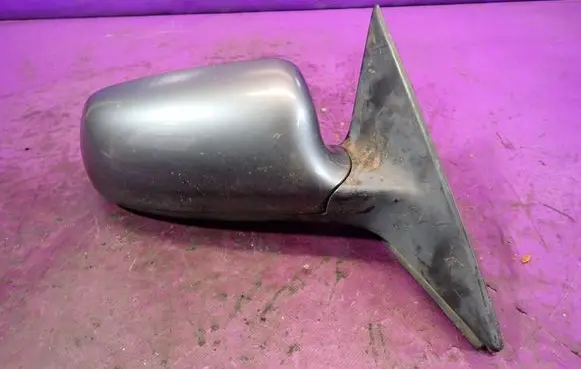Audi A6 Allroad C5 Front door electric wing mirror 