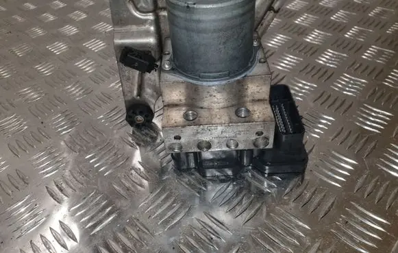 BMW 5 F10 F11 ABS Pump 6869404 6869403