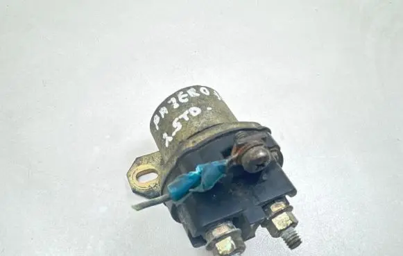 Mitsubishi Pajero Glow plug pre-heat relay UIT06888