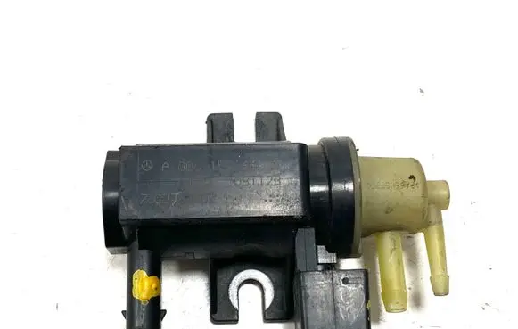 Mercedes-Benz A W169 Vacuum valve A0061536628 70078202