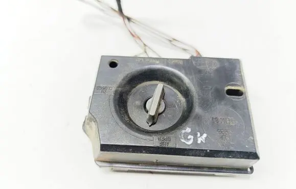 Audi 100 S4 C4 Tail light bulb cover holder B5831