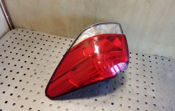 Subaru Outback Rear/tail lights