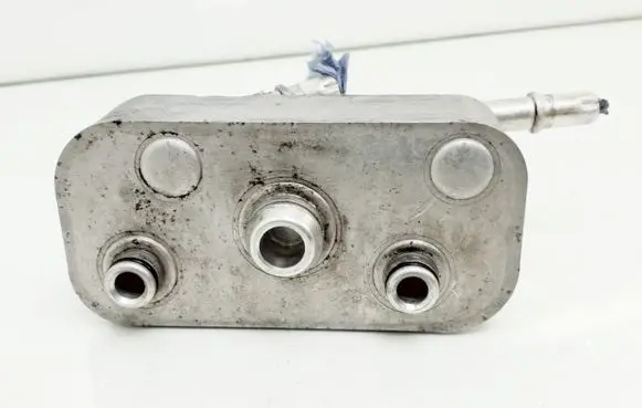 BMW 3 E46 Engine oil radiator 0908285 7505326 1660307
