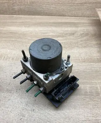 Renault Clio III ABS Pump 8200334969 0265231516 0265800411